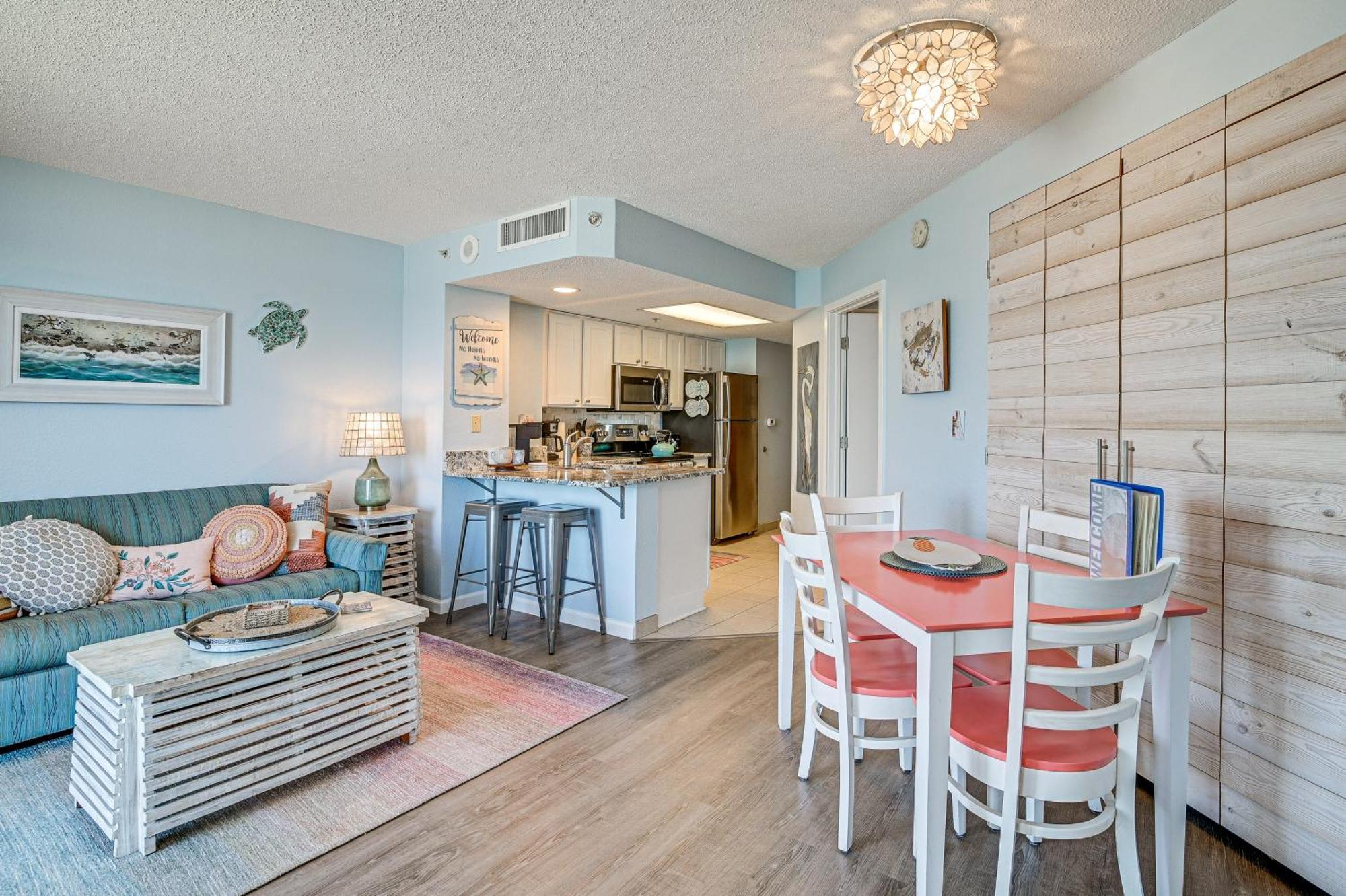 Beachy Condo With Pool Access And Steps To Boardwalk! شاطئ ميرتل المظهر الخارجي الصورة